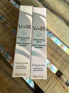 Gillette Venus Daily Soothing Serum for Pubic Hair and Skin. (2)